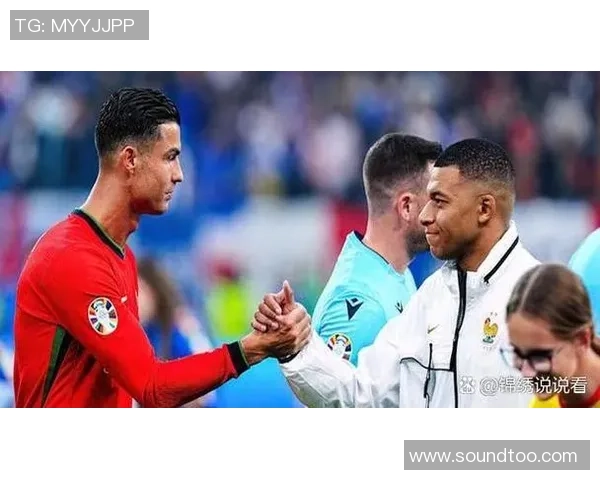 欧联杯精彩对决尤文图斯凭借帽子戏法战胜曼城全场沸腾